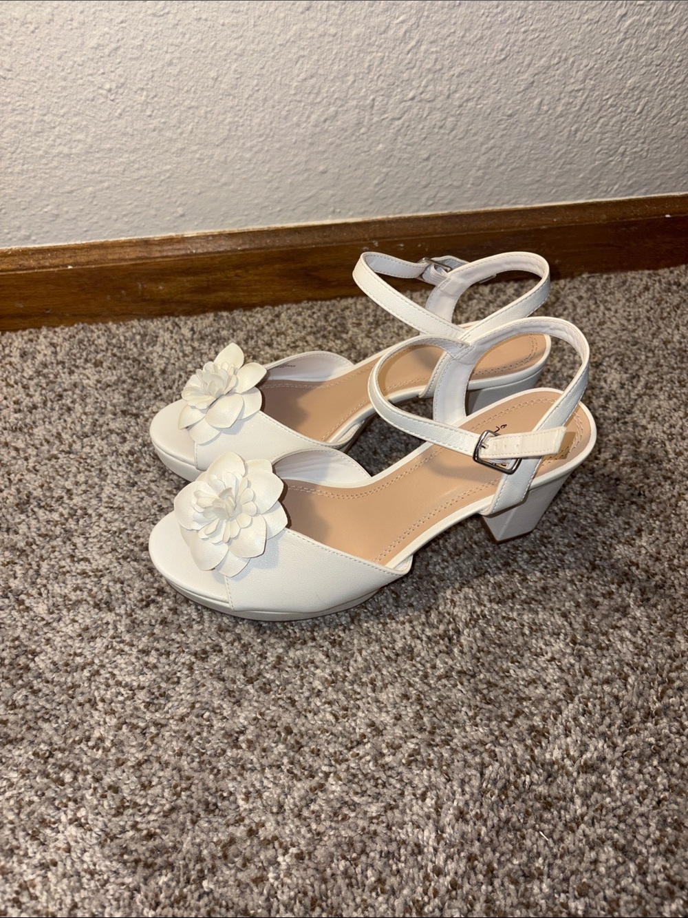 White Floral Block Heel Sandals with Ankle Strap